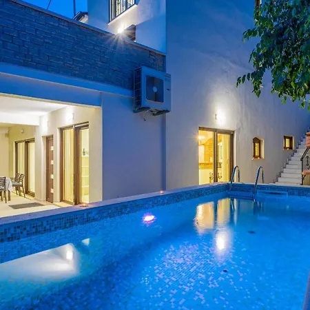 Dolce With Heated Pool