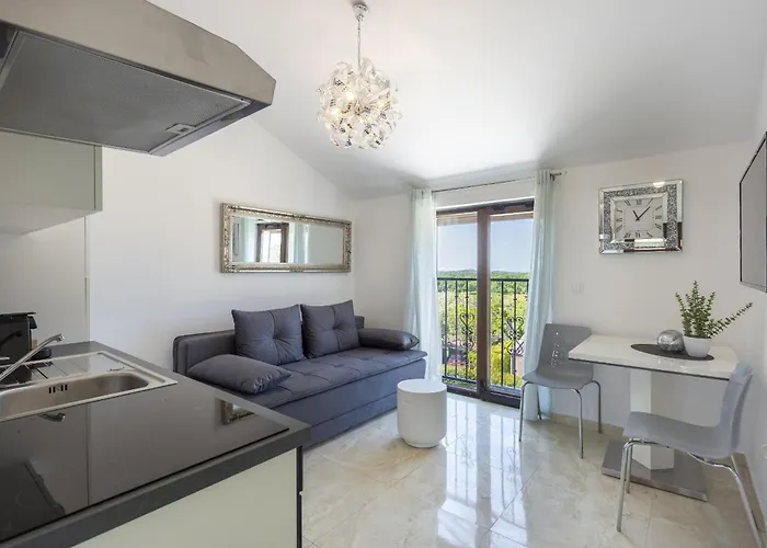 Dolce With Heated Pool Porec