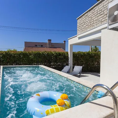 شقة Dolce With Heated Pool بوريتش