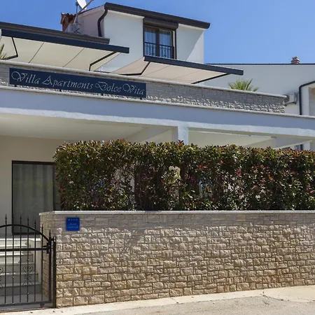 Dolce With Heated Pool 아파트 포레치