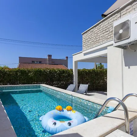 Apartman Dolce With Heated Pool Porec