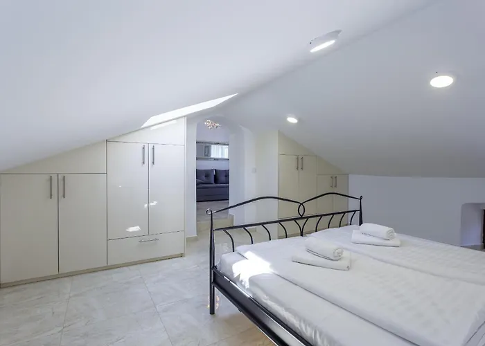 아파트 Dolce With Heated Pool