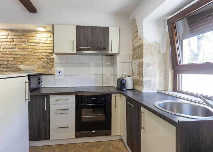 Dolce With Heated Pool 포레치